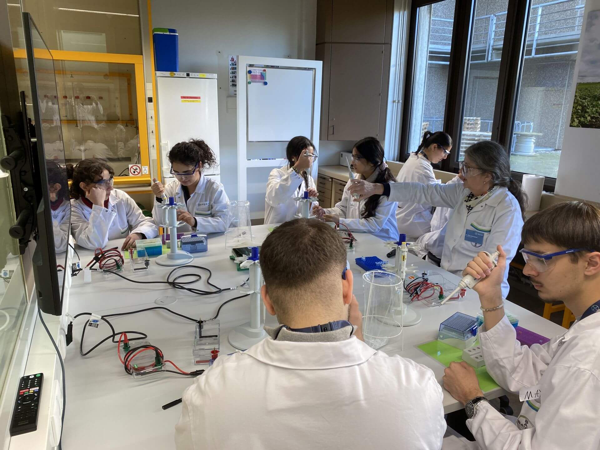Besuch im Baylab Monheim - Trude-Herr-Gesamtschule