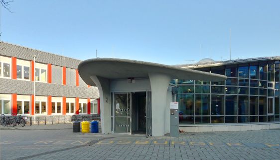 Rendsburger Platz 1 - Trude-Herr-Gesamtschule Köln-Mülheim - THG