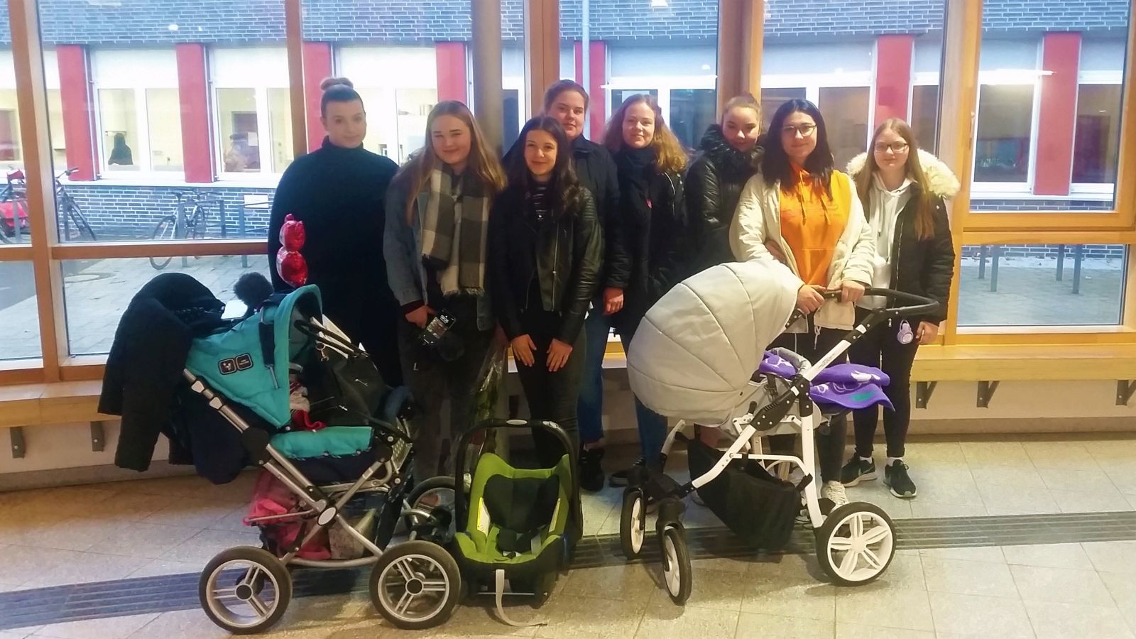 Real-Care-Baby-Projekt 2020 - Trude-Herr-Gesamtschule Köln-Mülheim - THG